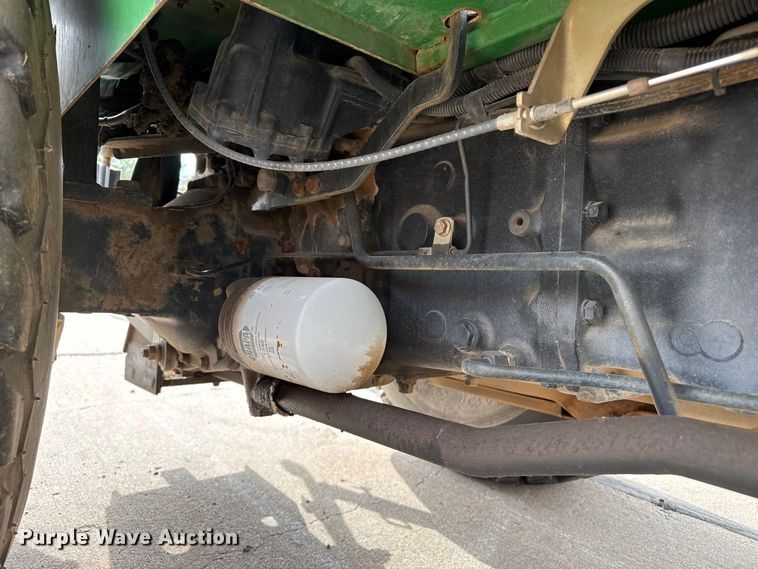 image for item FB6637 2001 John Deere 5320 tractor