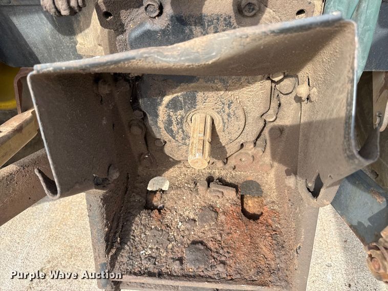 image for item FB6637 2001 John Deere 5320 tractor