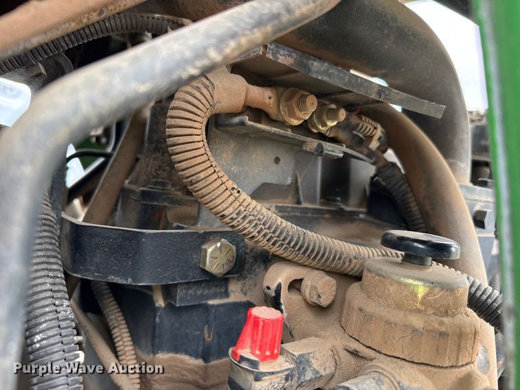 image for item FB6637 2001 John Deere 5320 tractor