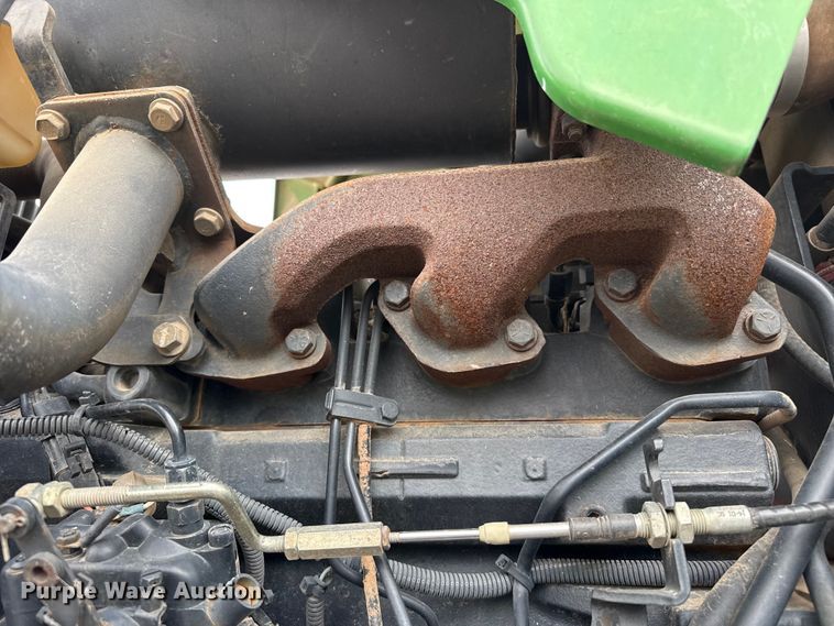 image for item FB6637 2001 John Deere 5320 tractor