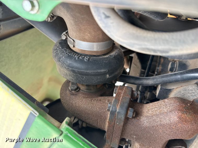 image for item FB6637 2001 John Deere 5320 tractor