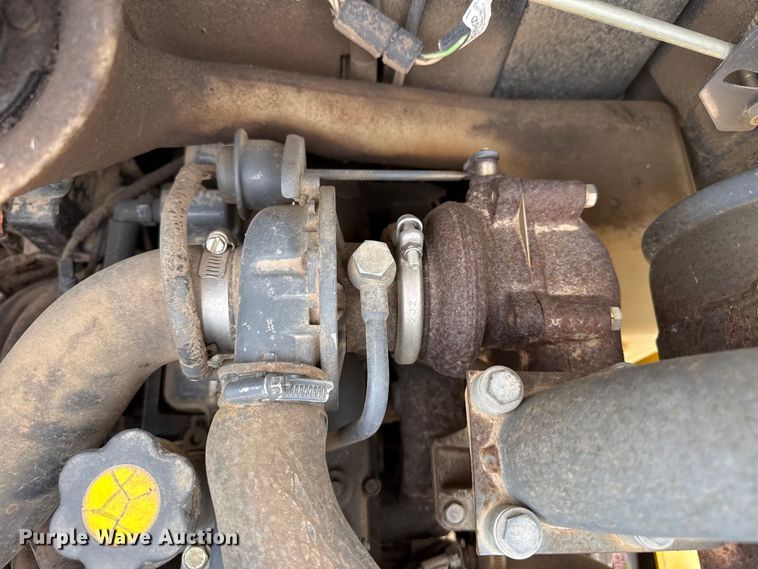 image for item FB6642 2003 New Holland LS170 skid steer loader