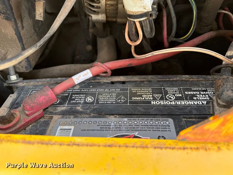 image for item FB6642 2003 New Holland LS170 skid steer loader