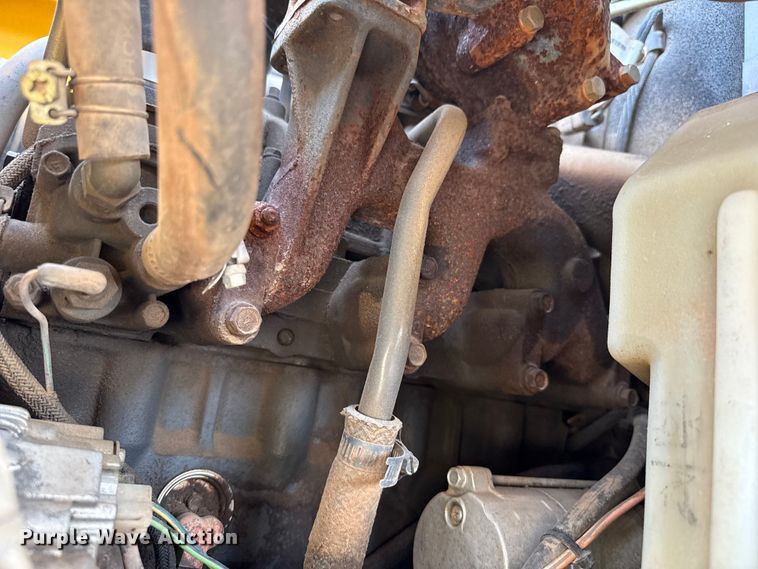 image for item FB6642 2003 New Holland LS170 skid steer loader