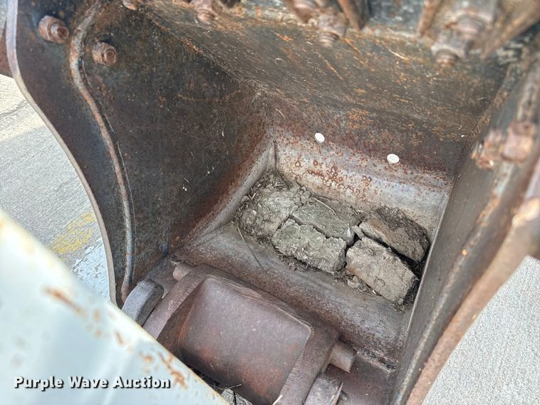 image for item FB6643 Bobcat 607 skid steer backhoe