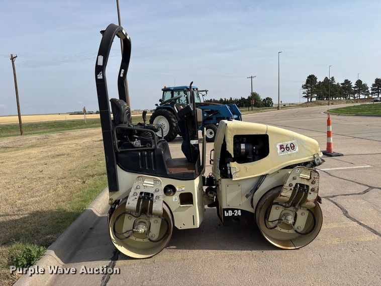 image for item FB6644 Volvo DD-24 double drum vibratory roller