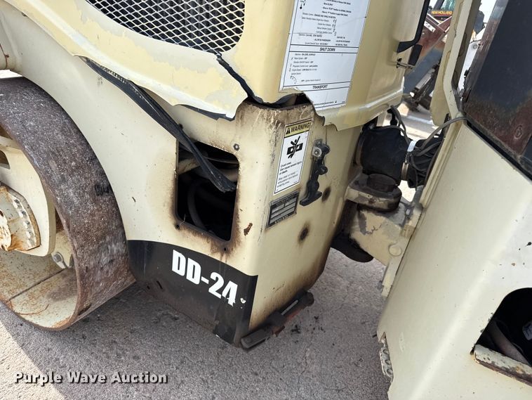 image for item FB6644 Volvo DD-24 double drum vibratory roller