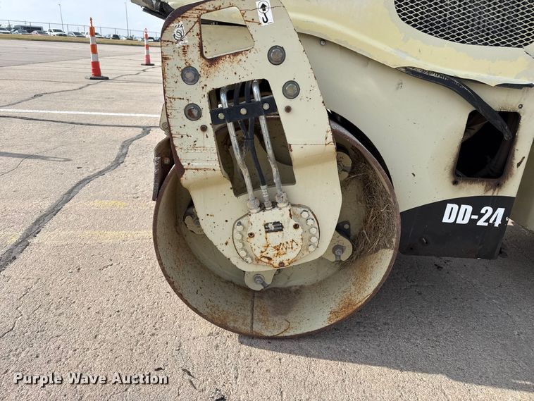 image for item FB6644 Volvo DD-24 double drum vibratory roller