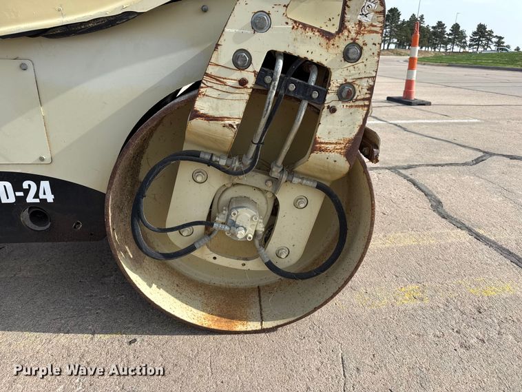 image for item FB6644 Volvo DD-24 double drum vibratory roller