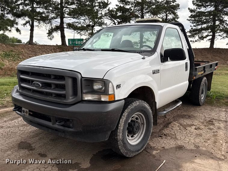 2003 Ford F250 Super Duty XL flatbed pickup truck