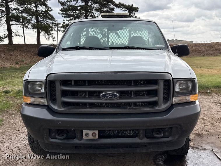image for item FB6647 2003 Ford F250 Super Duty XL flatbed pickup truck