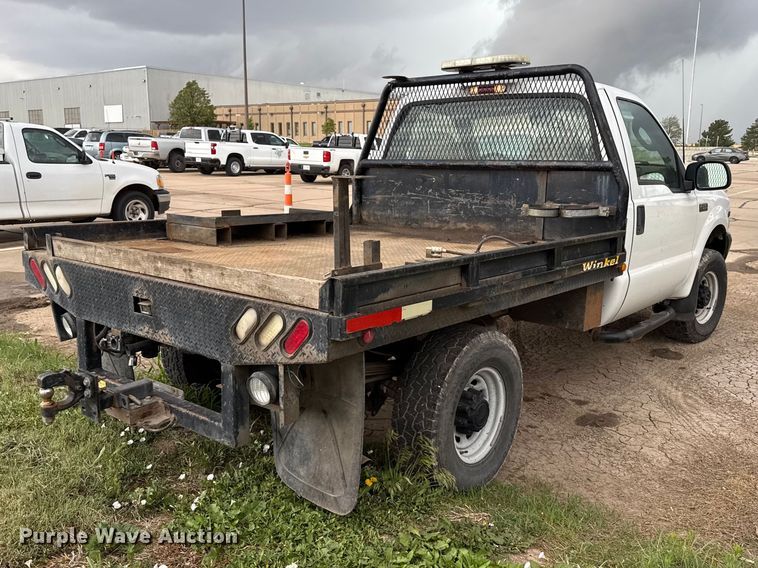 image for item FB6647 2003 Ford F250 Super Duty XL flatbed pickup truck