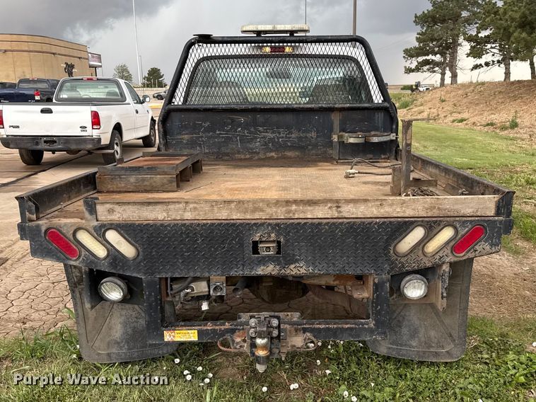 image for item FB6647 2003 Ford F250 Super Duty XL flatbed pickup truck