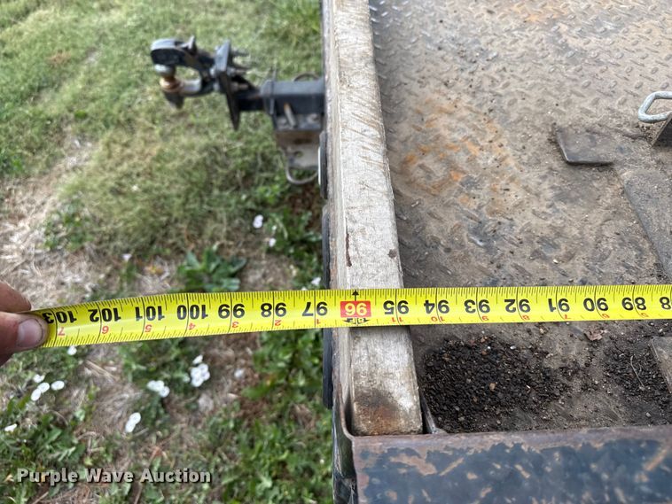image for item FB6647 2003 Ford F250 Super Duty XL flatbed pickup truck