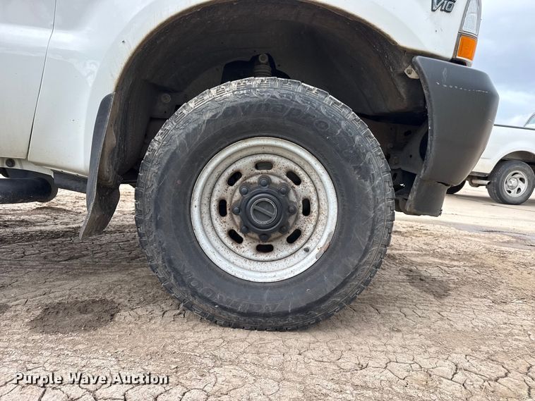 image for item FB6647 2003 Ford F250 Super Duty XL flatbed pickup truck