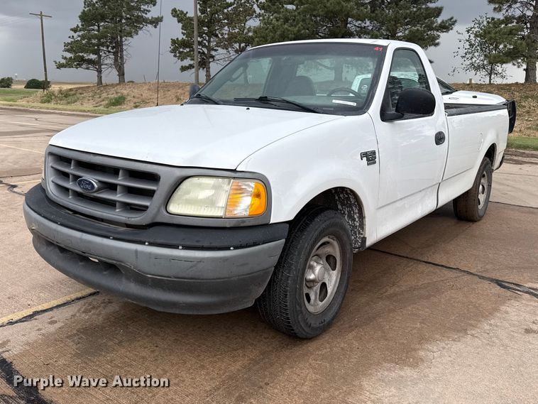 2002 Ford F150 XL pickup truck