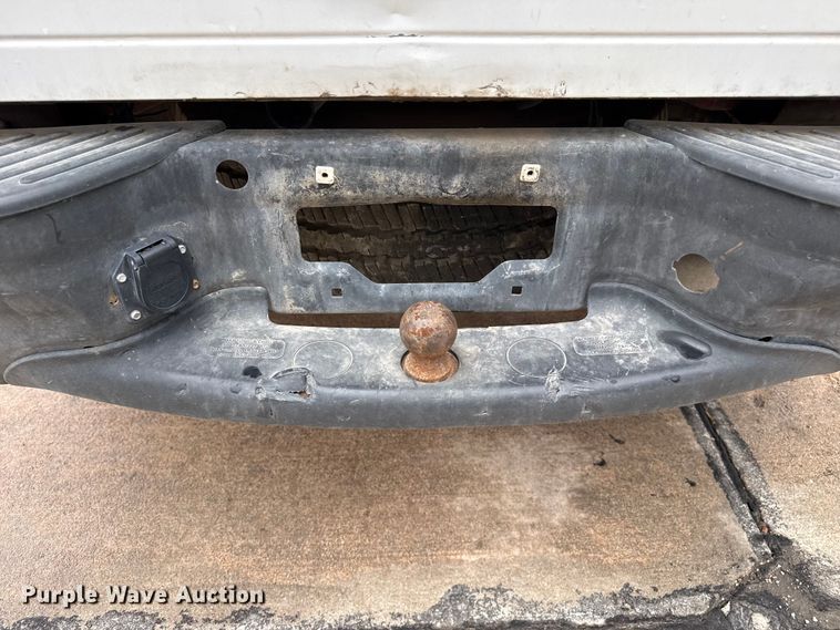 image for item FB6648 2002 Ford F150 XL pickup truck