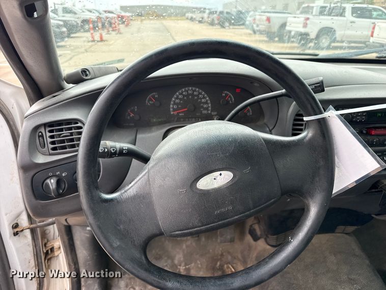 image for item FB6648 2002 Ford F150 XL pickup truck