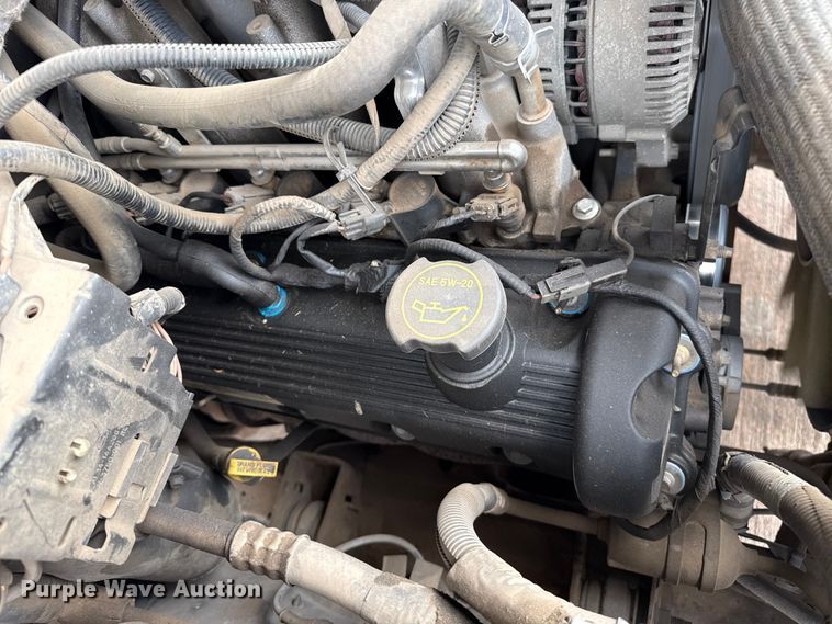 image for item FB6648 2002 Ford F150 XL pickup truck