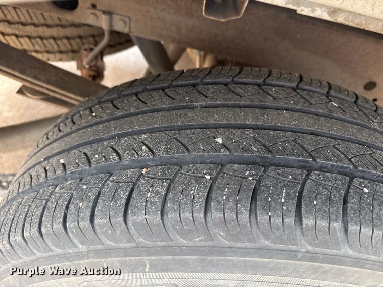 image for item FB6648 2002 Ford F150 XL pickup truck