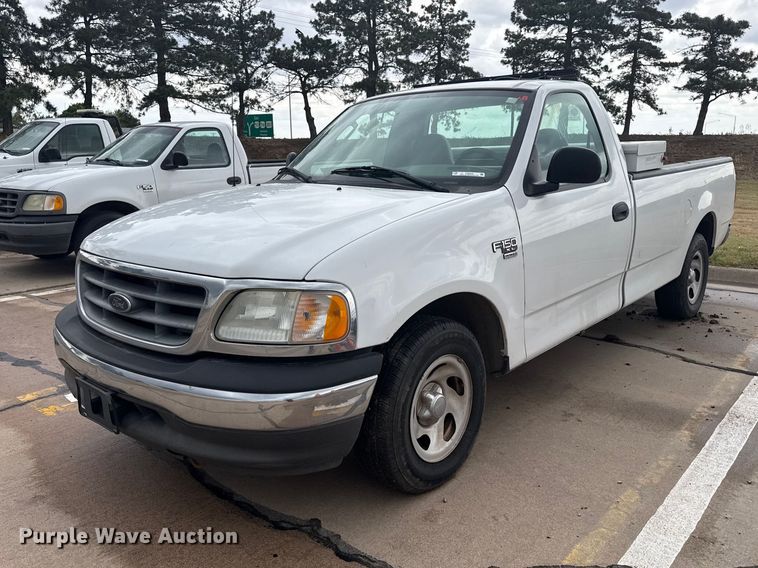 2003 Ford F150 XL pickup truck