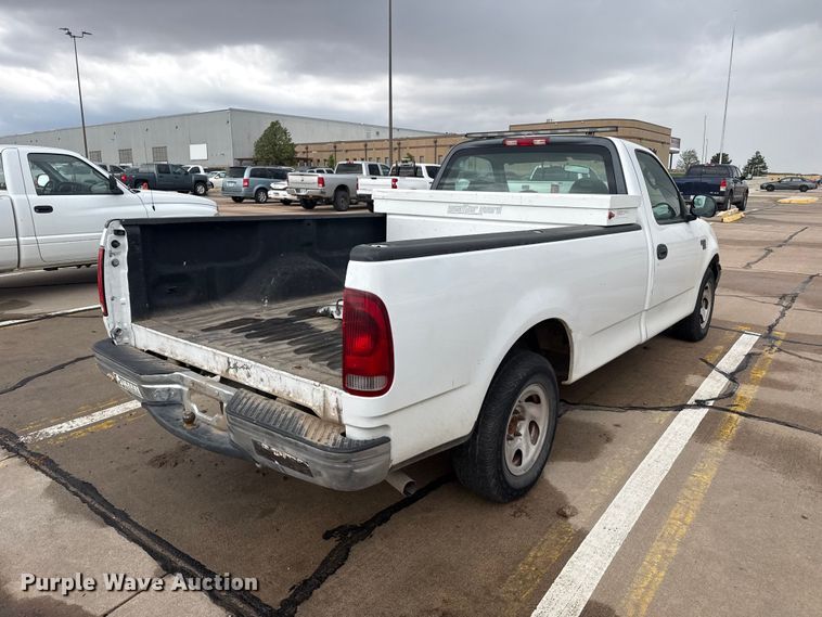 image for item FB6649 2003 Ford F150 XL pickup truck