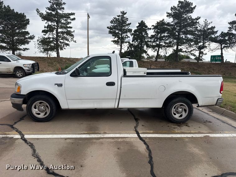 image for item FB6649 2003 Ford F150 XL pickup truck