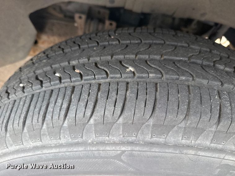 image for item FB6649 2003 Ford F150 XL pickup truck
