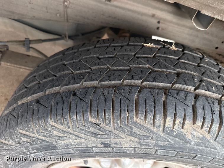image for item FB6649 2003 Ford F150 XL pickup truck
