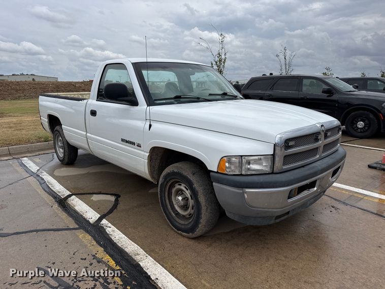 image for item FB6650 2001 Dodge Ram 1500 pickup truck