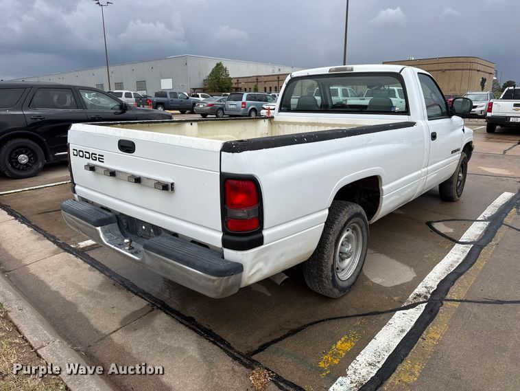 image for item FB6650 2001 Dodge Ram 1500 pickup truck