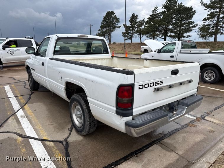image for item FB6650 2001 Dodge Ram 1500 pickup truck