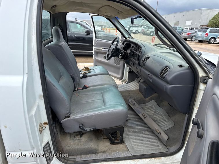 image for item FB6650 2001 Dodge Ram 1500 pickup truck
