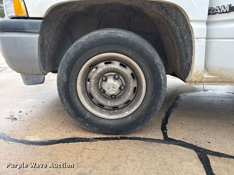 image for item FB6650 2001 Dodge Ram 1500 pickup truck