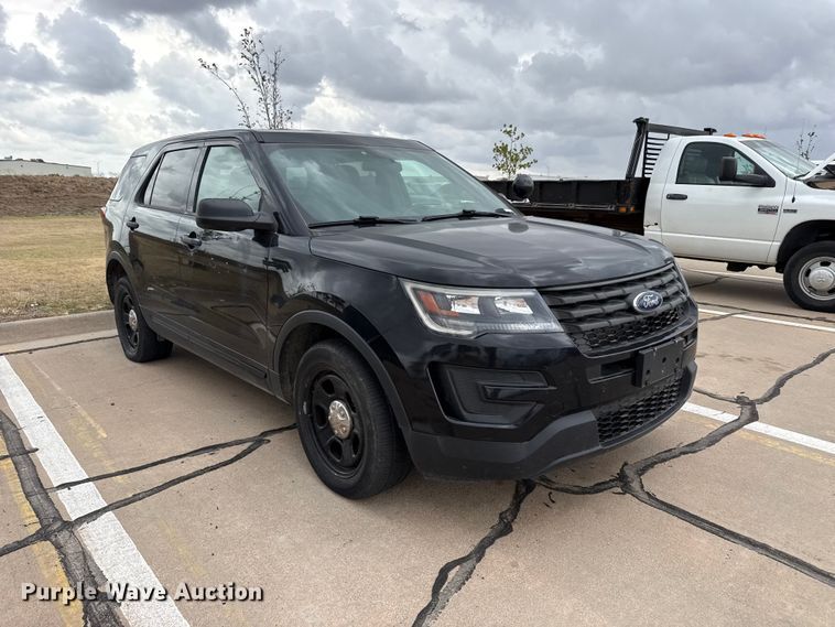 image for item FB6652 2019 Ford Explorer Police SUV