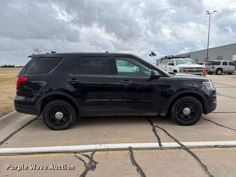 image for item FB6652 2019 Ford Explorer Police SUV