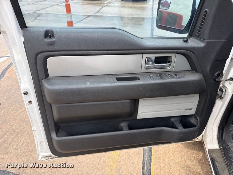 image for item FB6656 2011 Ford F150 Crew Cab pickup truck