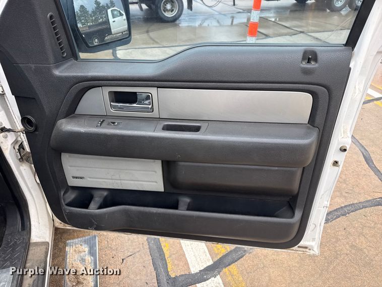 image for item FB6656 2011 Ford F150 Crew Cab pickup truck
