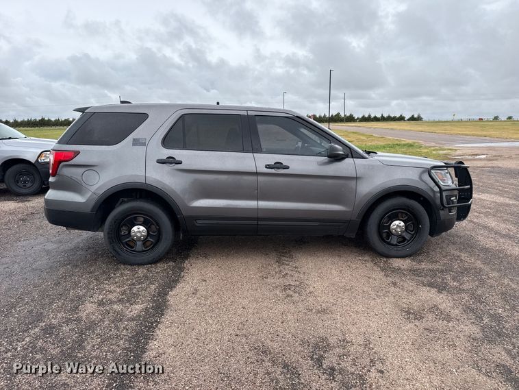 image for item FB6662 2017 Ford Explorer Police SUV