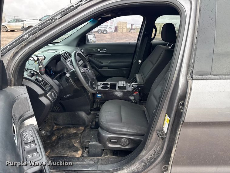 image for item FB6662 2017 Ford Explorer Police SUV