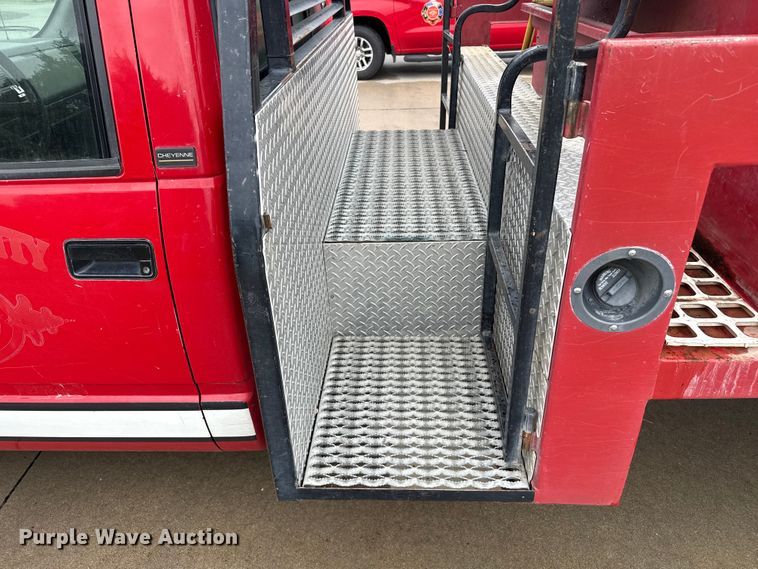 image for item FB6668 1993 Chevrolet 3500 brush fire truck