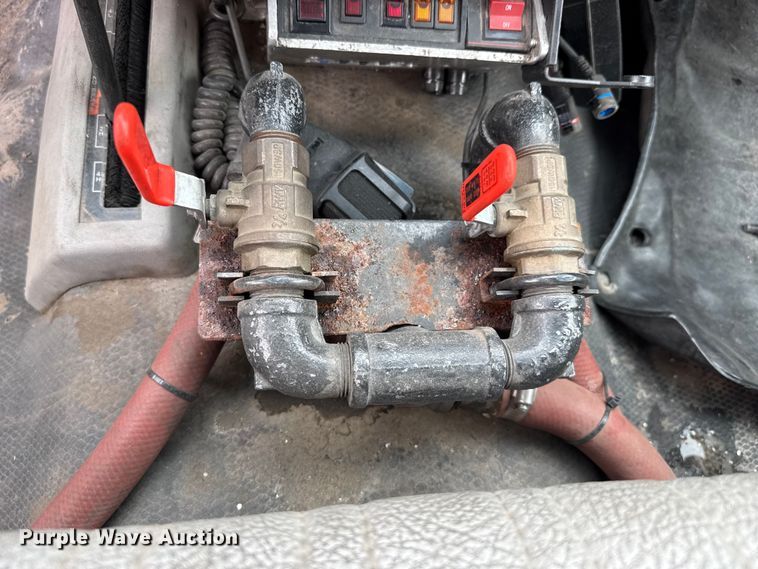 image for item FB6668 1993 Chevrolet 3500 brush fire truck