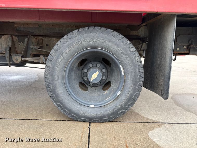 image for item FB6668 1993 Chevrolet 3500 brush fire truck
