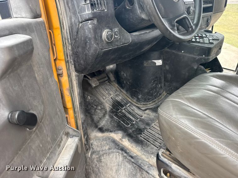 image for item FB7436 2013 Chevrolet Express G3500 school bus
