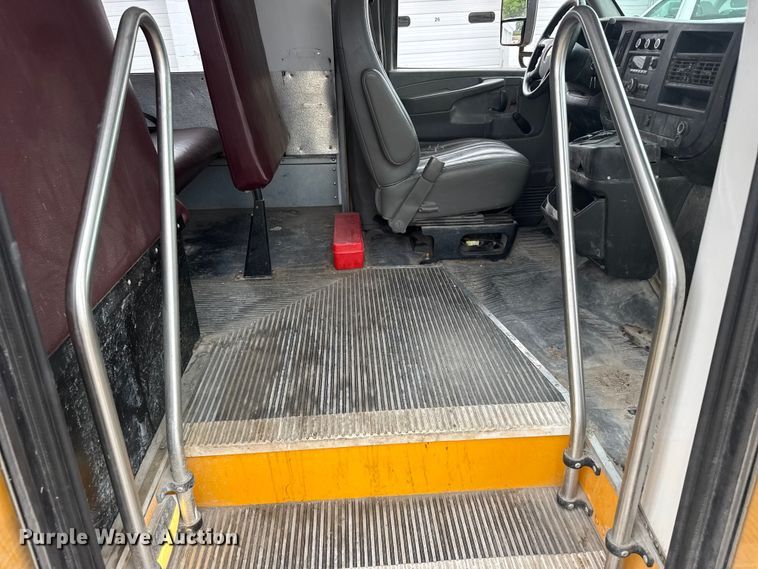 image for item FB7436 2013 Chevrolet Express G3500 school bus