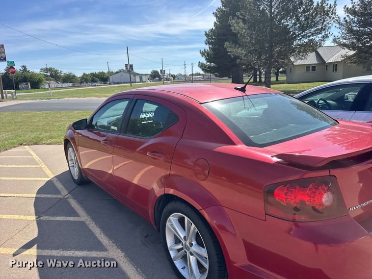 image for item FB7439 2013 Dodge Avenger 