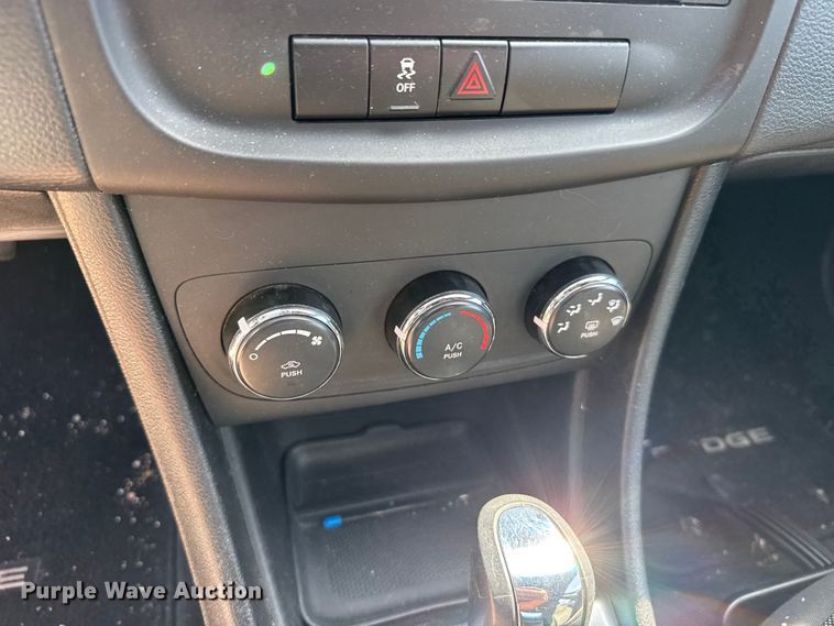 image for item FB7439 2013 Dodge Avenger 