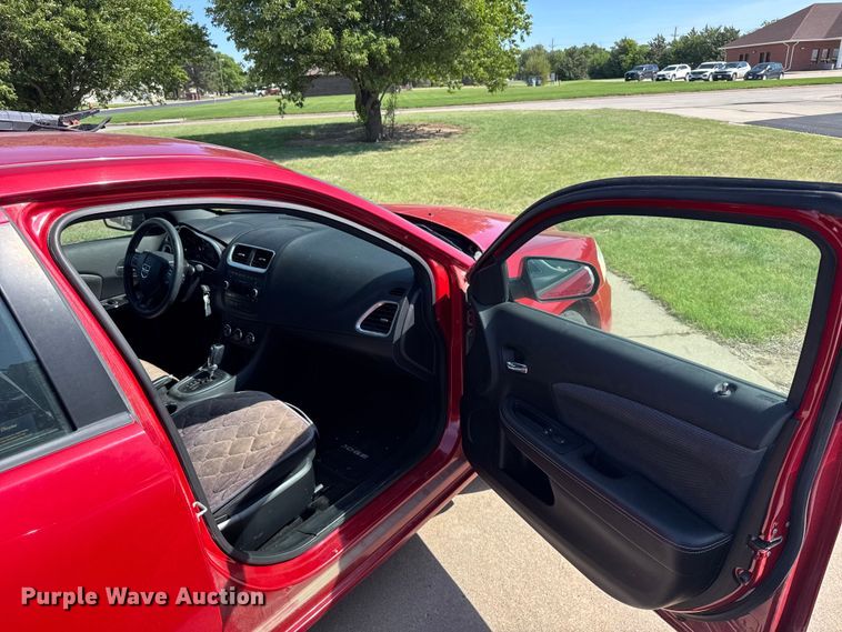 image for item FB7439 2013 Dodge Avenger 
