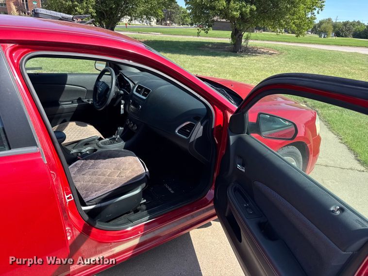 image for item FB7439 2013 Dodge Avenger 