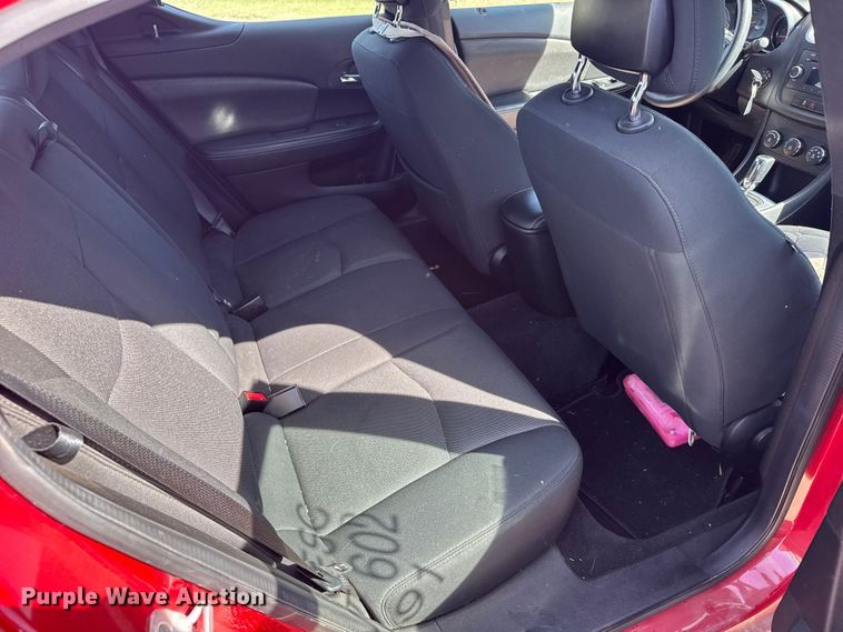 image for item FB7439 2013 Dodge Avenger 